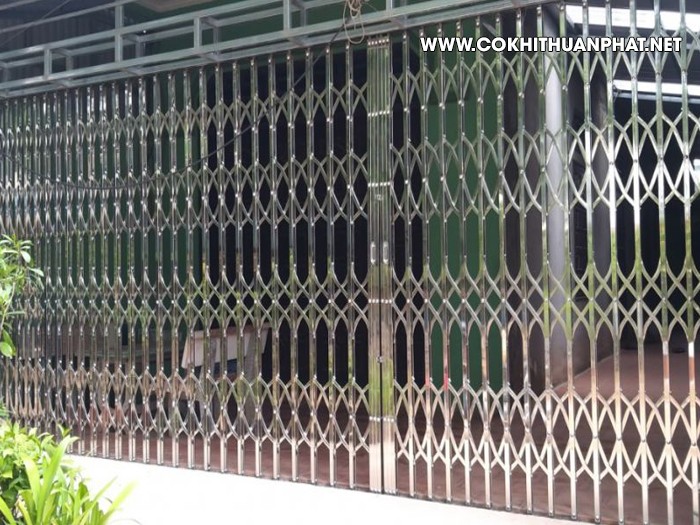 Thi Công Lắp Đặt Cửa Xếp Inox Tại Quận Cầu Giấy Hà Nội