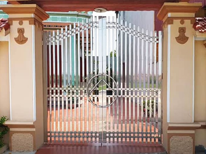 Thi Công Lắp Đặt Cửa Xếp Inox Tại Quận Hai Bà Trưng