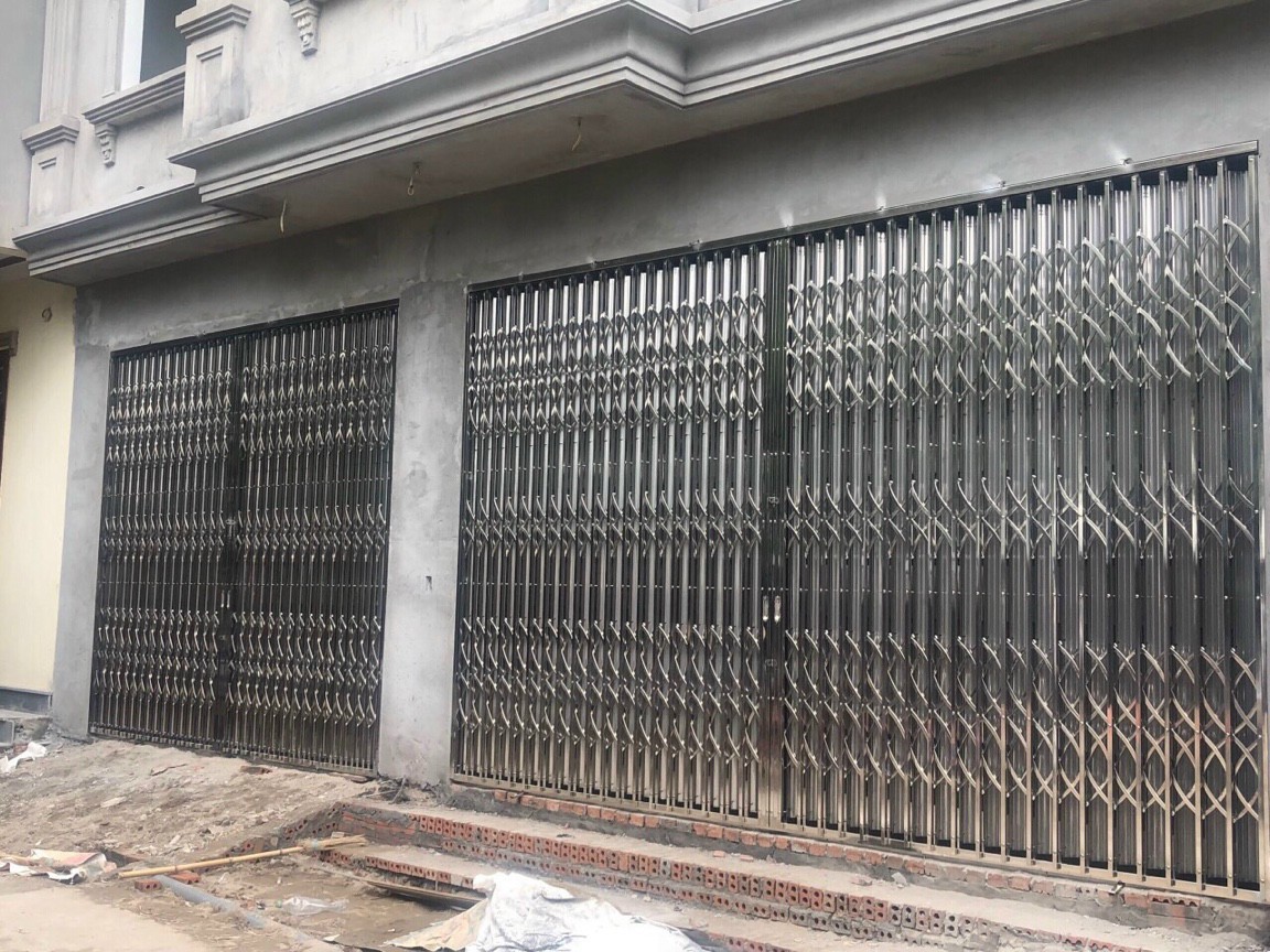 Cửa xếp inox 304 cửa có lá kín chắn gió